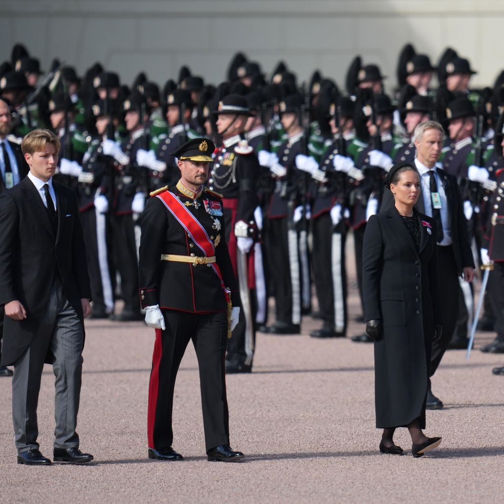 Prinz Sverre Magnus, Kronprinz Haakon, Prinzessin Ingrid Alexandra und Prinzessin Märtha Louise bei der Staatsbeerdigung von König Harald V