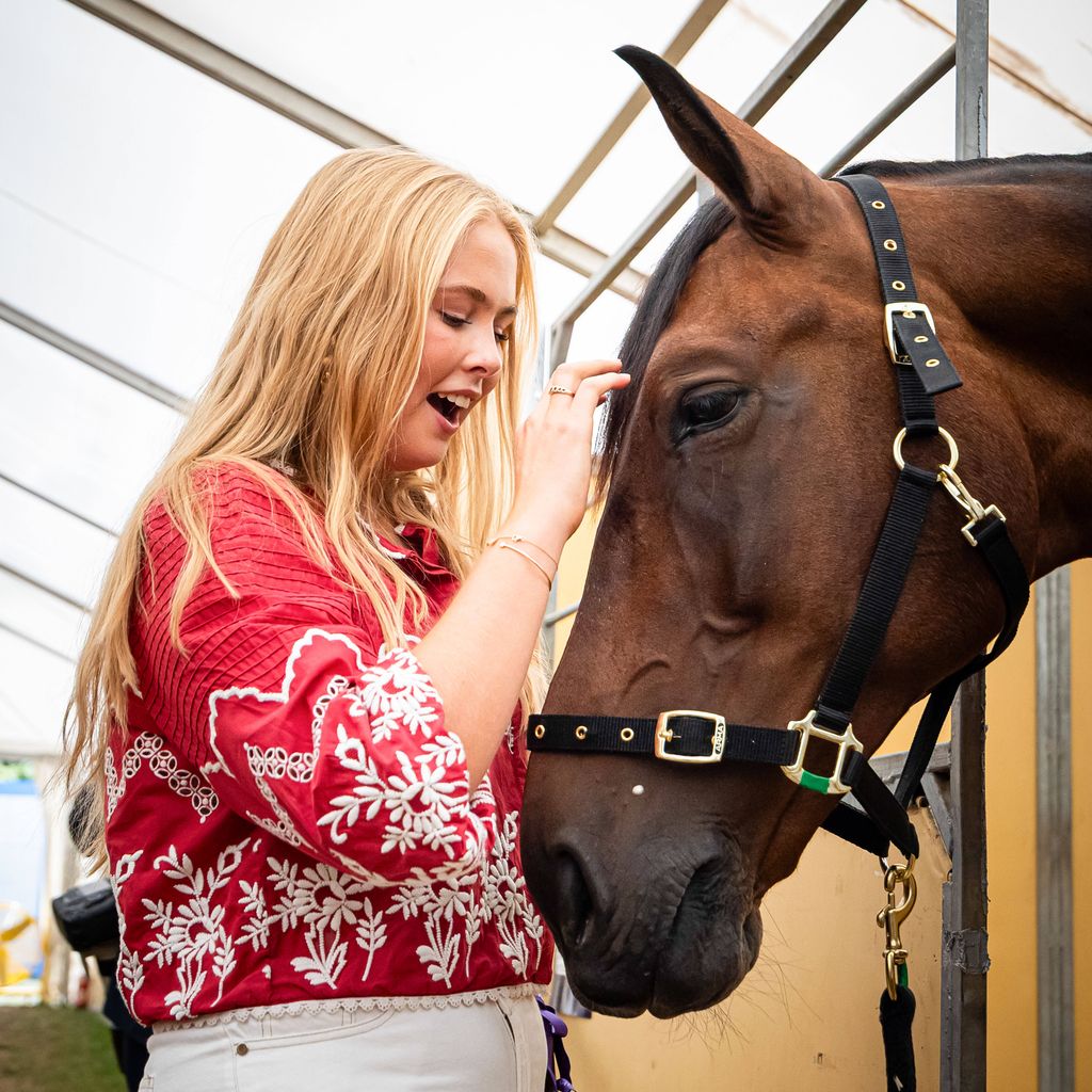 Prinzessin Amalia bei der Eröffnung der FEI-Weltmeisterschaften 2026 in Aachen