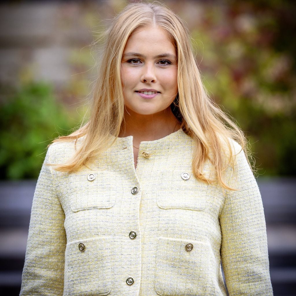Prinzessin Amalia bei der jährlichen Fotosession im Hollandse Tuin, Park Clingendael, Den Haag