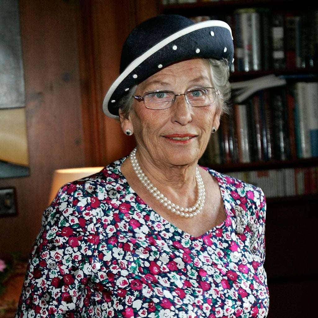 Prinzessin Astrid von Norwegen bei einem Medientermin vor der Enthüllung der Statue von Kronprinzessin Märtha in Washington, 2005