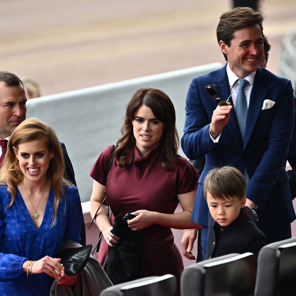 Prinzessin Beatrice, Prinzessin Eugenie, Edoardo Mapelli Mozzi und sein Sohn Woolfie, Juni 2022