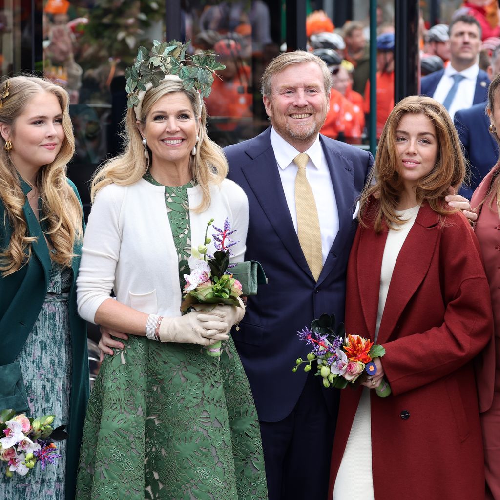 Catharina-Amalia, Königin Máxima, König Willem-Alexander, Alexia und Ariane der Niederlande