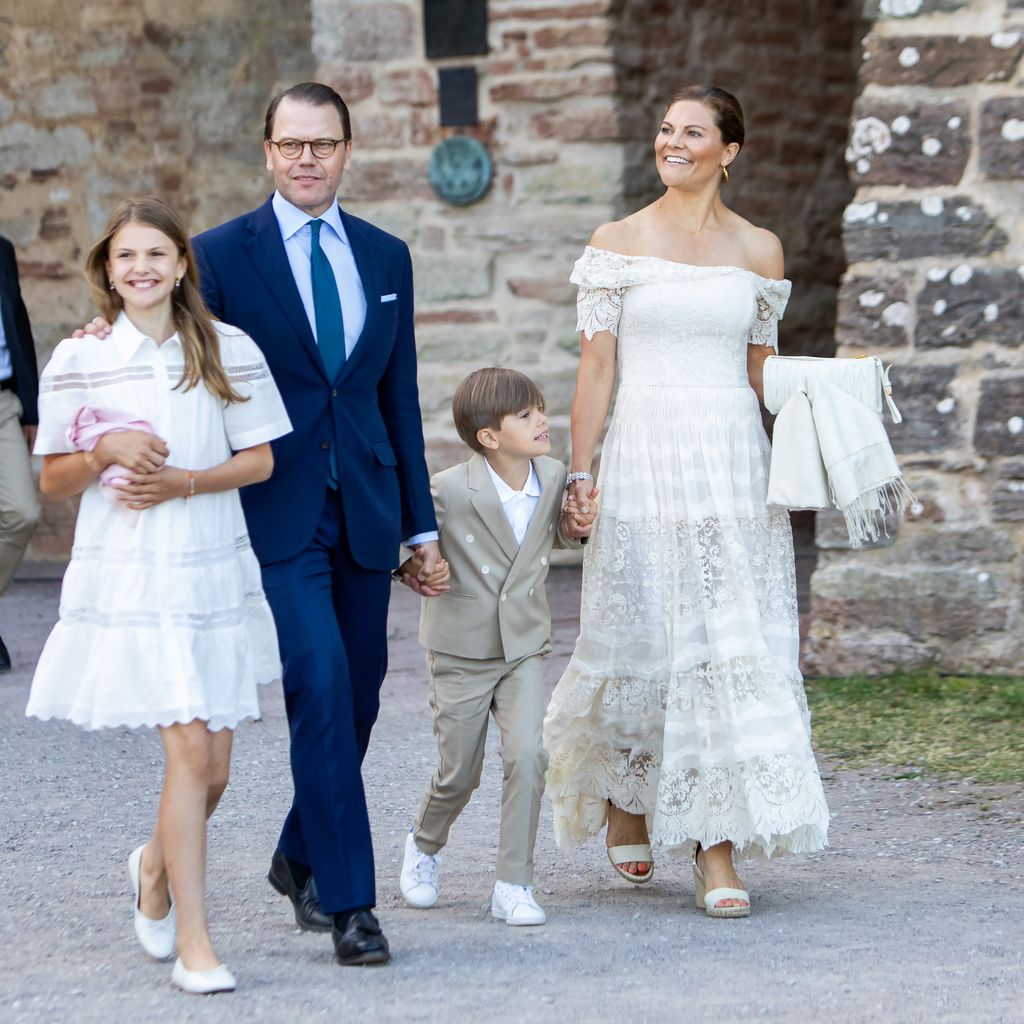 Prinzessin Estelle, Prinz Daniel, Kronprinzessin Victoria und Prinz Oscar von Schweden im Juli 2023