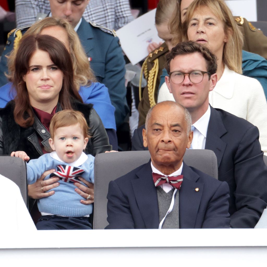Prinzessin Eugenie mit ihrem Sohn August und ihrem Mann Jack Brooksbank im Juni 2022