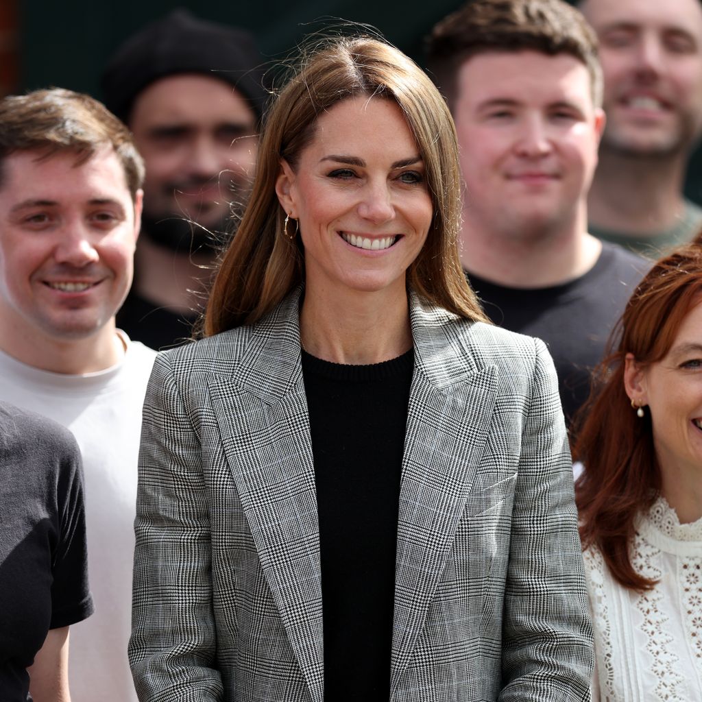 Prinzessin Kate lächelt bei einem öffentlichen Termin in Sudbury, England im September 2025
