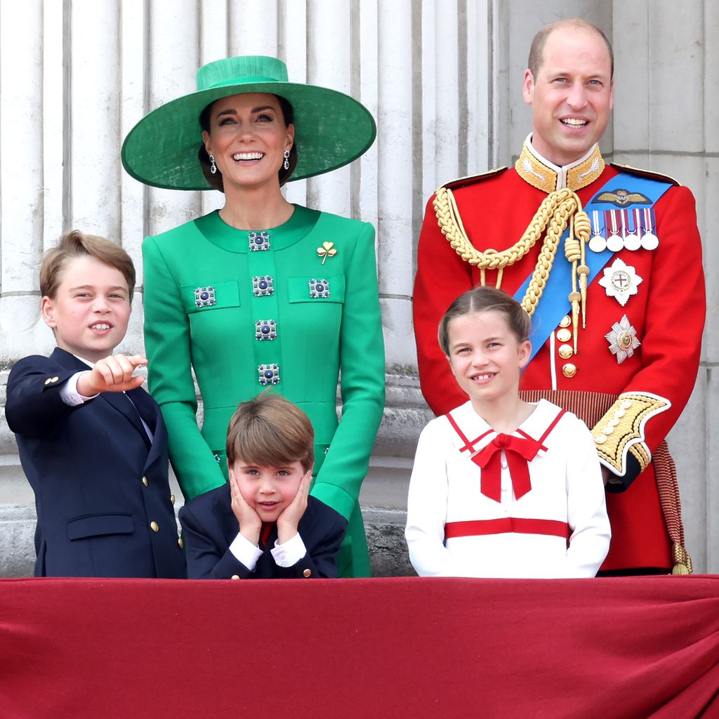 Prinzessin Kate und Prinz William mit ihren Kinder George, Louis und Charlotte