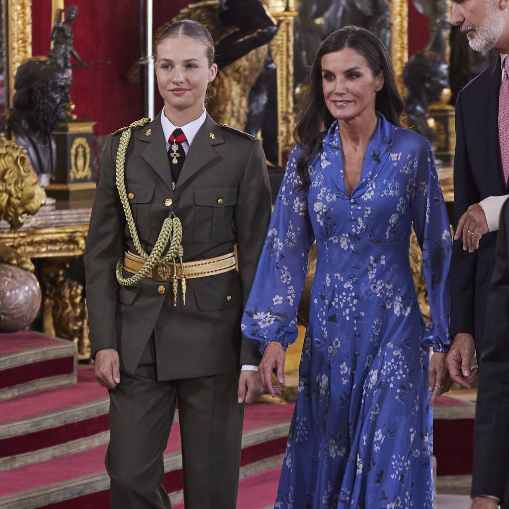 Prinzessin Leonor mit ihrer Mutter Königin Letizia, Oktober 2023