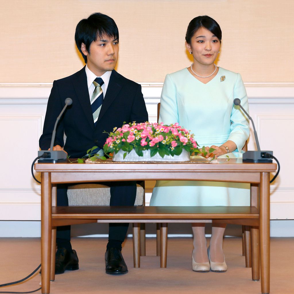 Prinzessin Mako und ihr Verlobter Kei Komuro bei der Bekanntgabe ihrer Verlobung in Tokyo