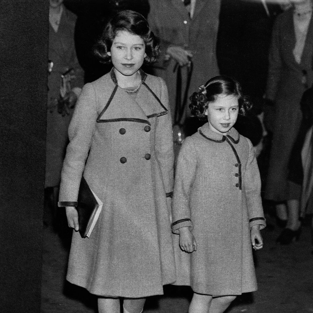 Queen Elizabeth II. und Prinzessin Margaret, 1937