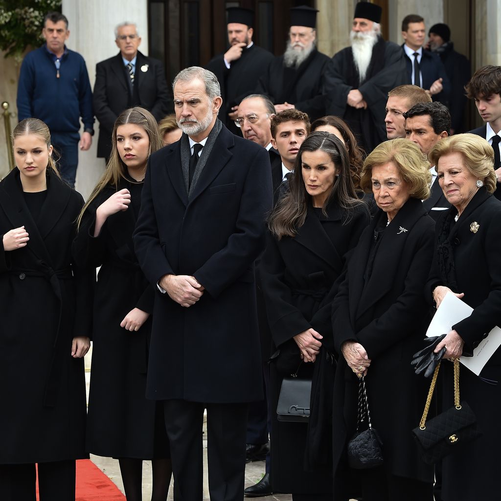 Prinzessin Sofa, Prinzessin Leonor, König Felipe, Königin Letizia, Königin Sofa, Königin Anne-Marie und Pavlos