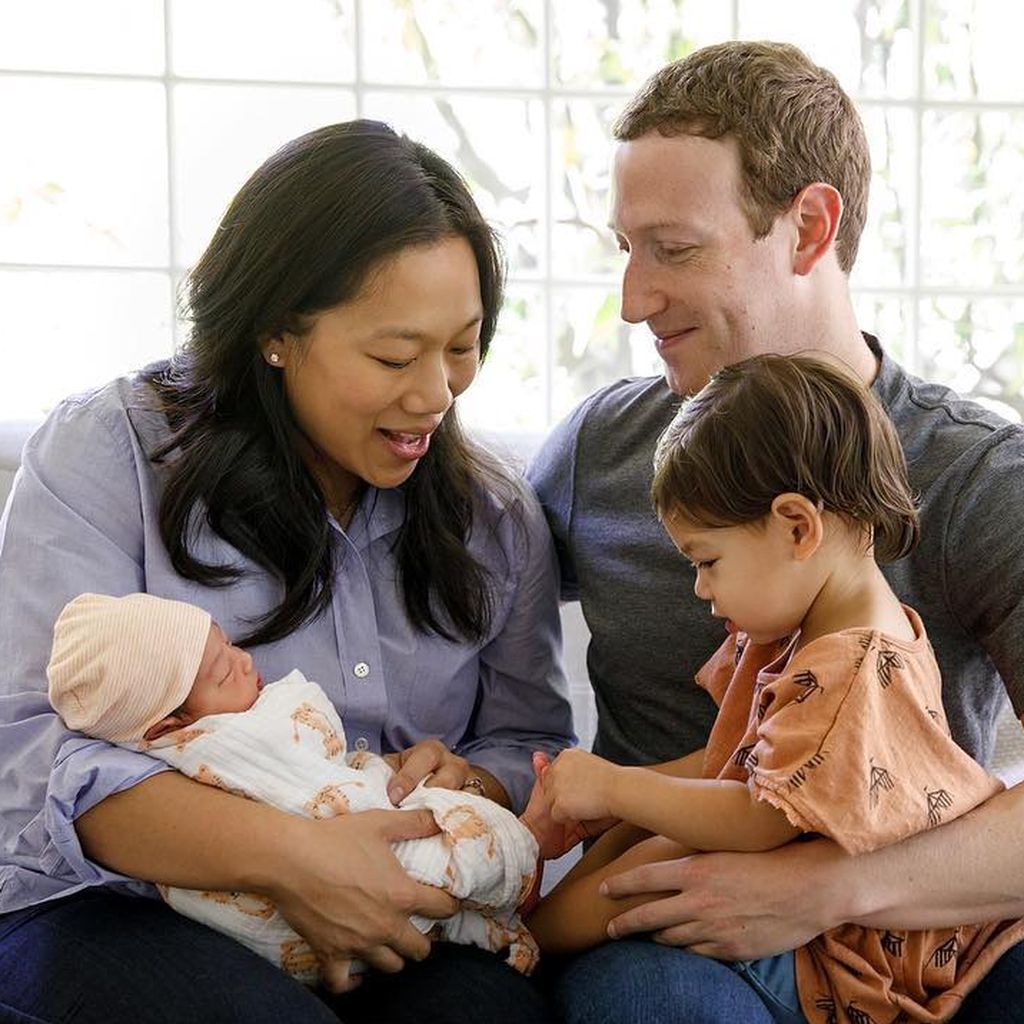 Priscilla Chan und Mark Zuckerberg mit ihren Töchtern August und Max