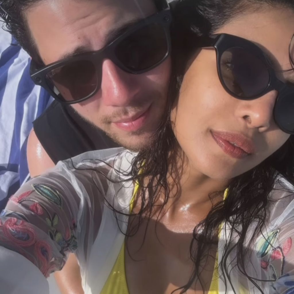 Priyanka Chopra und Nick Jonas im Urlaub auf einem Bild bei Instagram