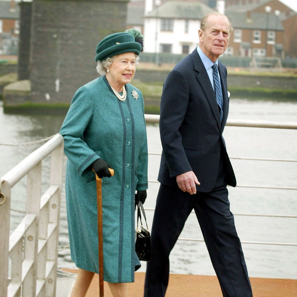 Queen Elizabeth II. und Prinz Philip im Februar 2003