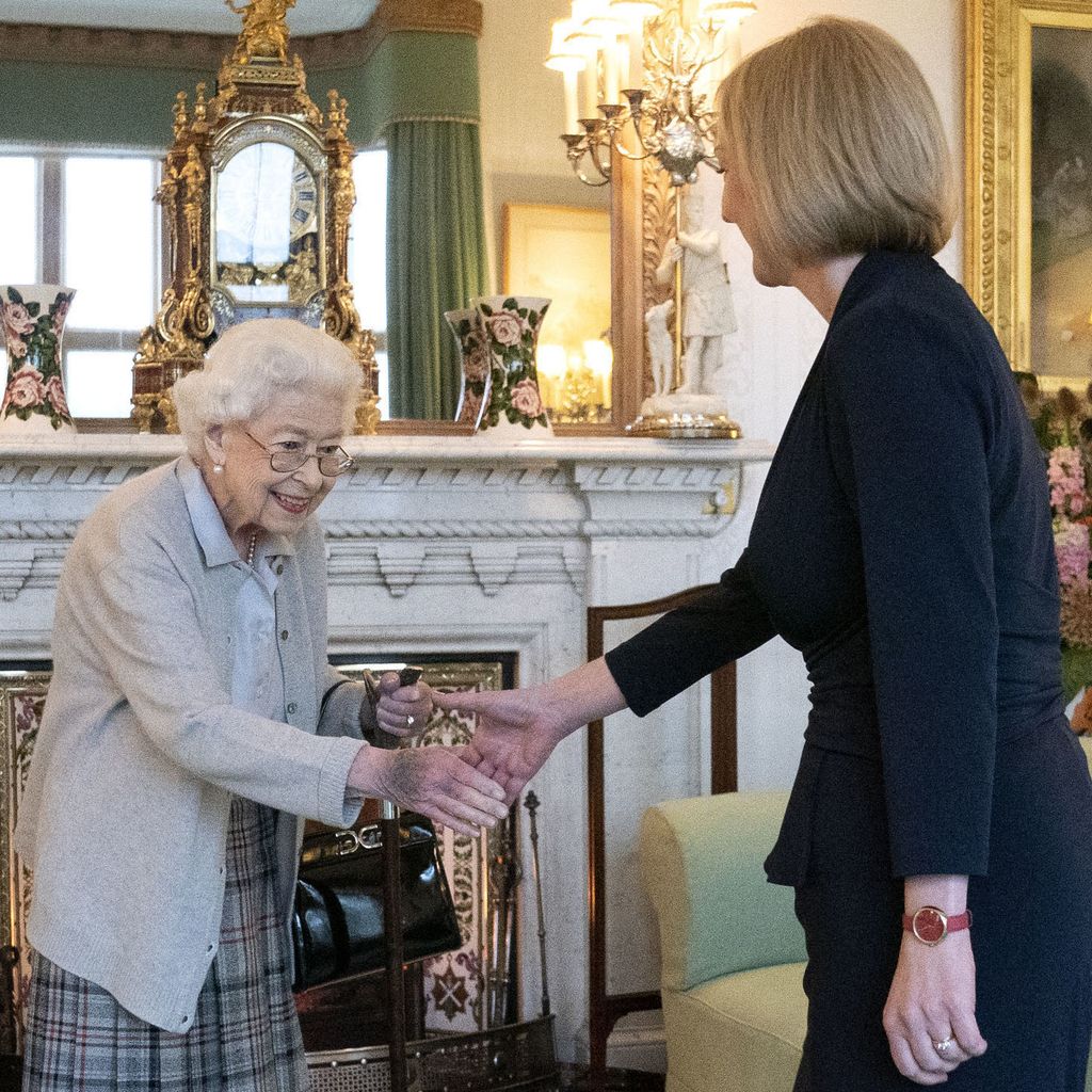 Queen Elizabeth und Liz Truss im Schloss Balmoral