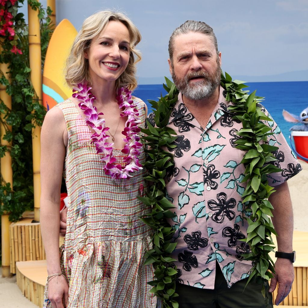 Zach Galifianakis mit seiner Ehefrau Quinn Lundberg, 2025
