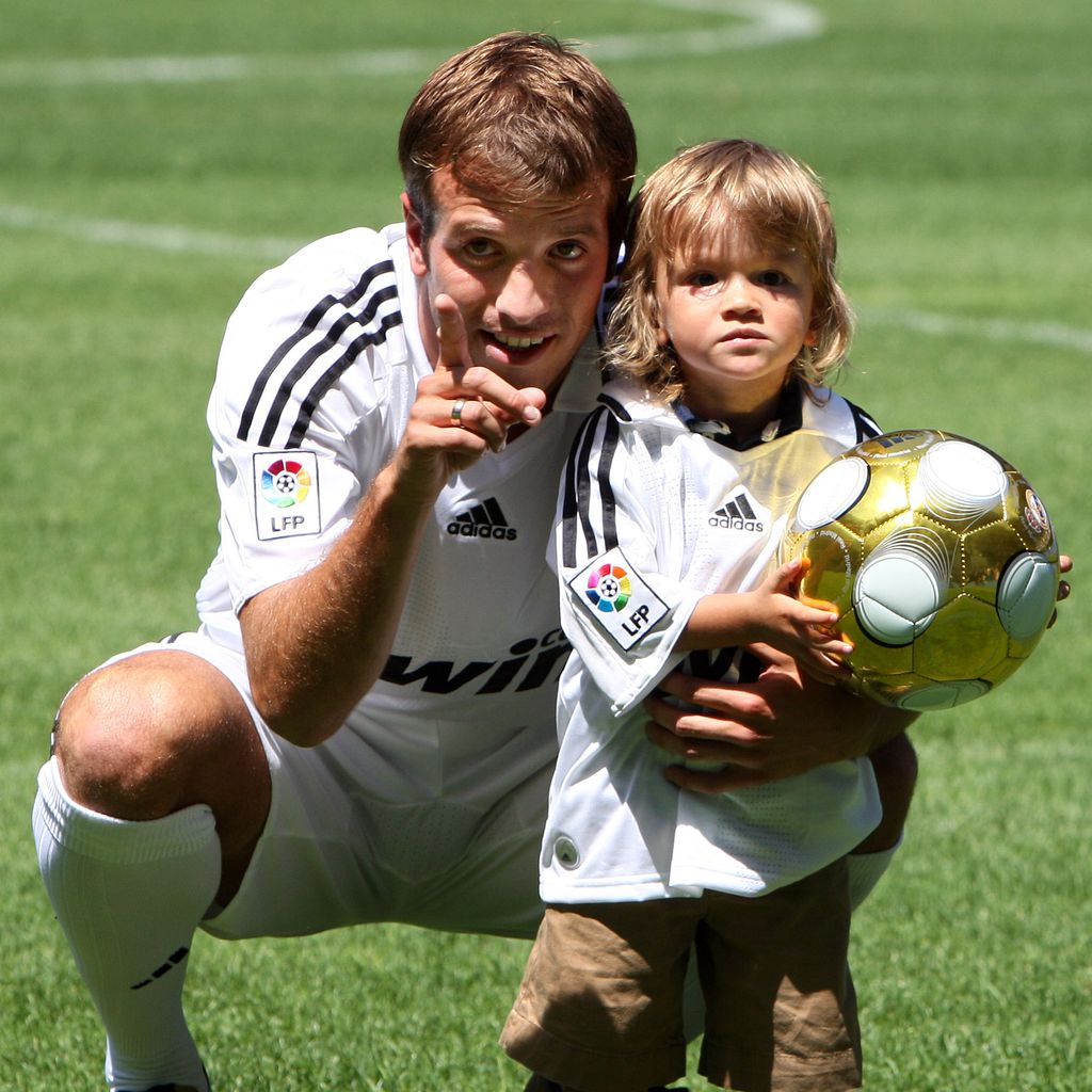 Rafael Van der Vaart mit Söhnchen Damian, August 2008