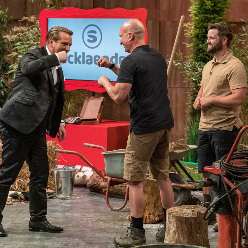Ralf Dümmel und Socklaender bei "Die Höhle der Löwen"