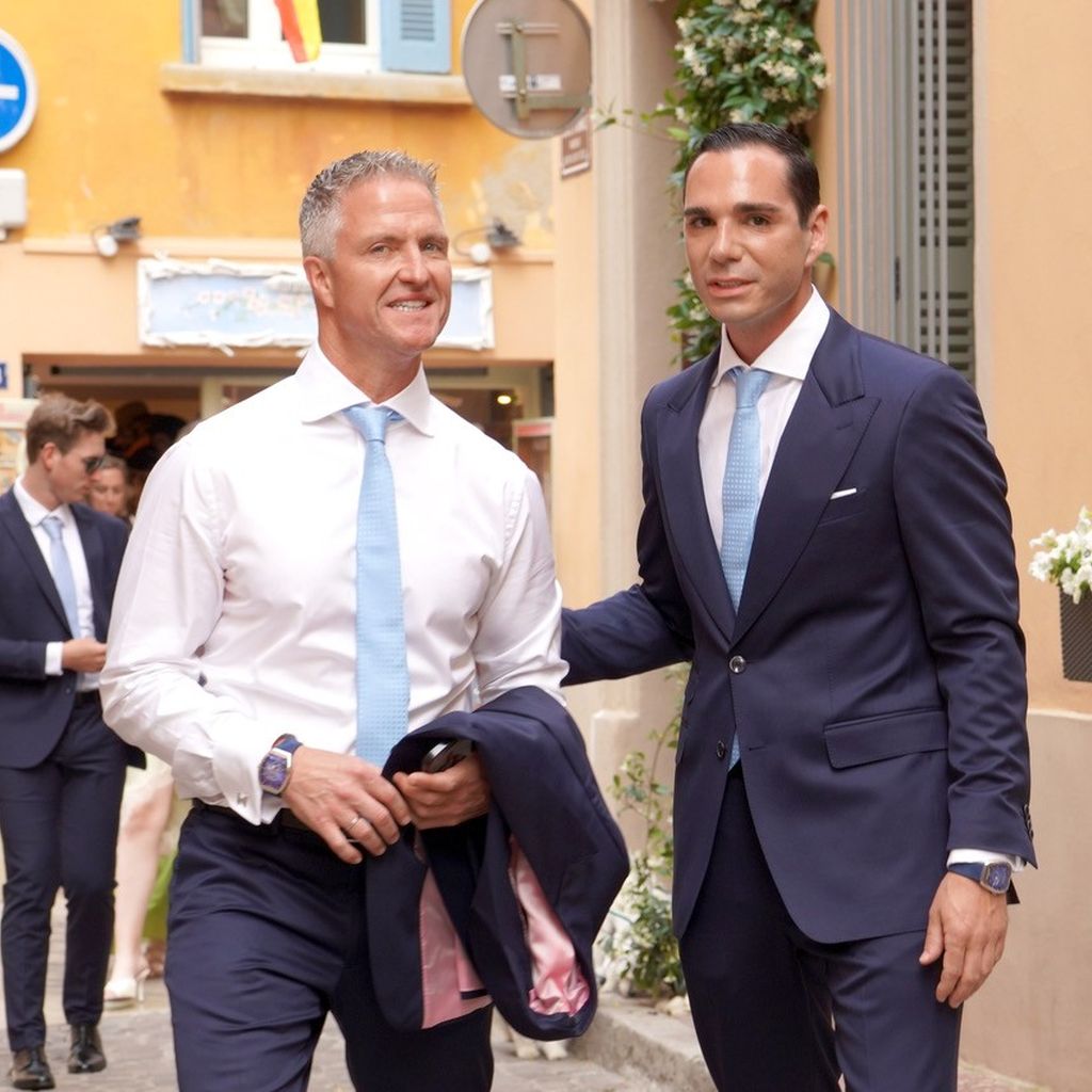 Ralf Schumacher und Étienne Bousquet-Cassagne am Hochzeitstag in "Ralf & Étienne: Wir sagen Ja" bei Sky und Wow