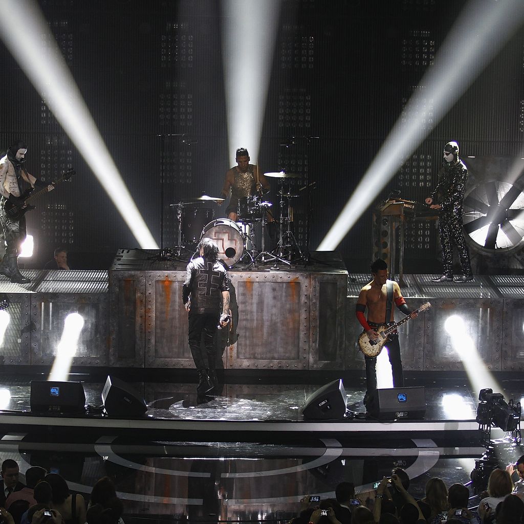 Rammstein bei einem Konzert in Berlin 2012