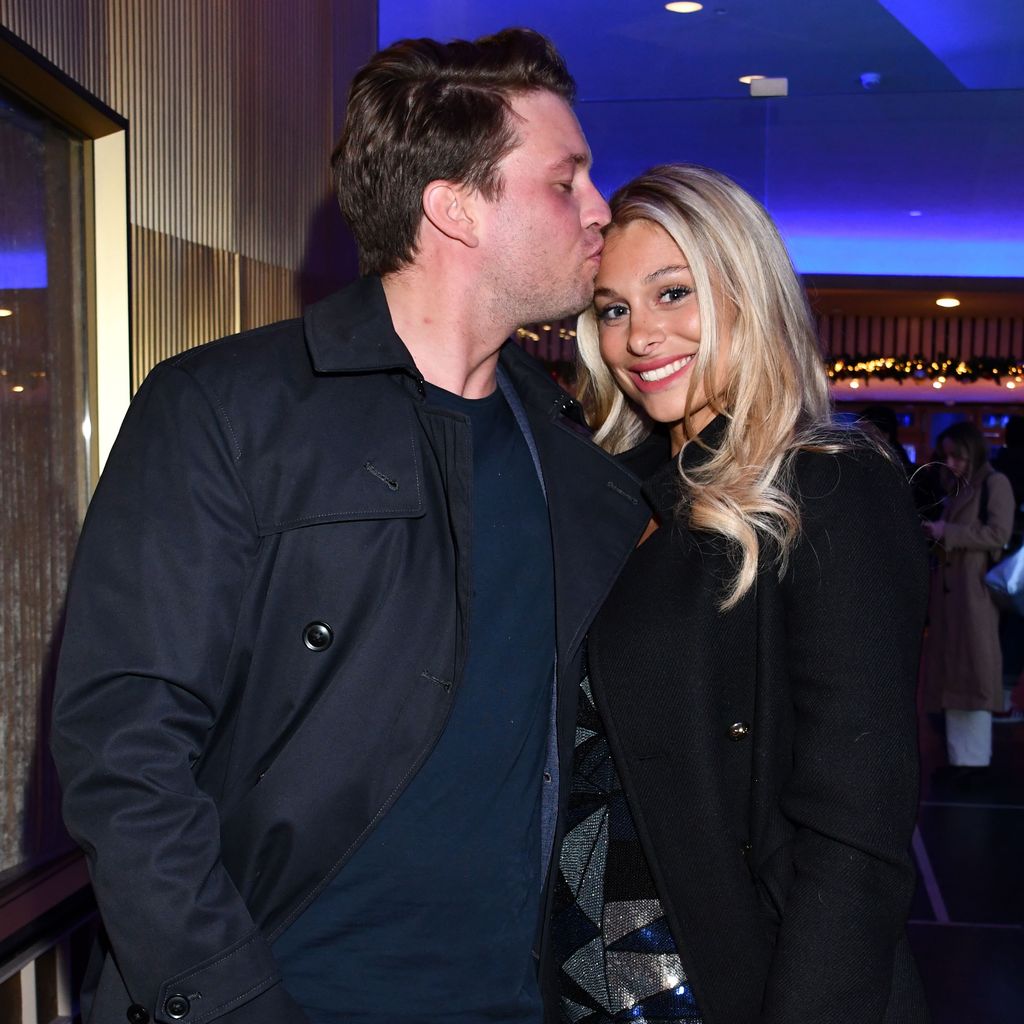 Raúl Richter und Vanessa Schmitt bei der Premiere von "Avatar – The Way of Water" im Dezember 2022