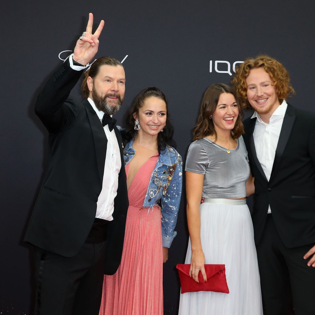 Rea Garvey und seine Frau Josephine sowie Michael Schulte mit seiner Frau Katharina