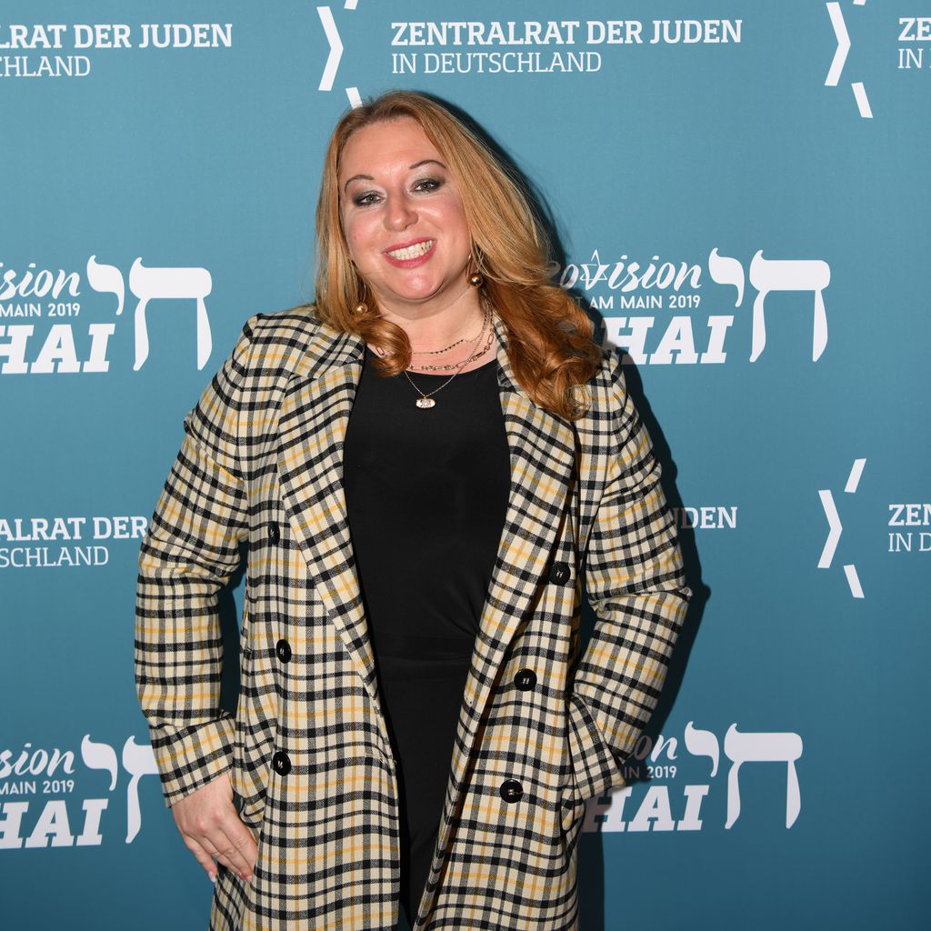 Rebecca Siemoneit-Barum als Jurorin beim Jewrovision 2019