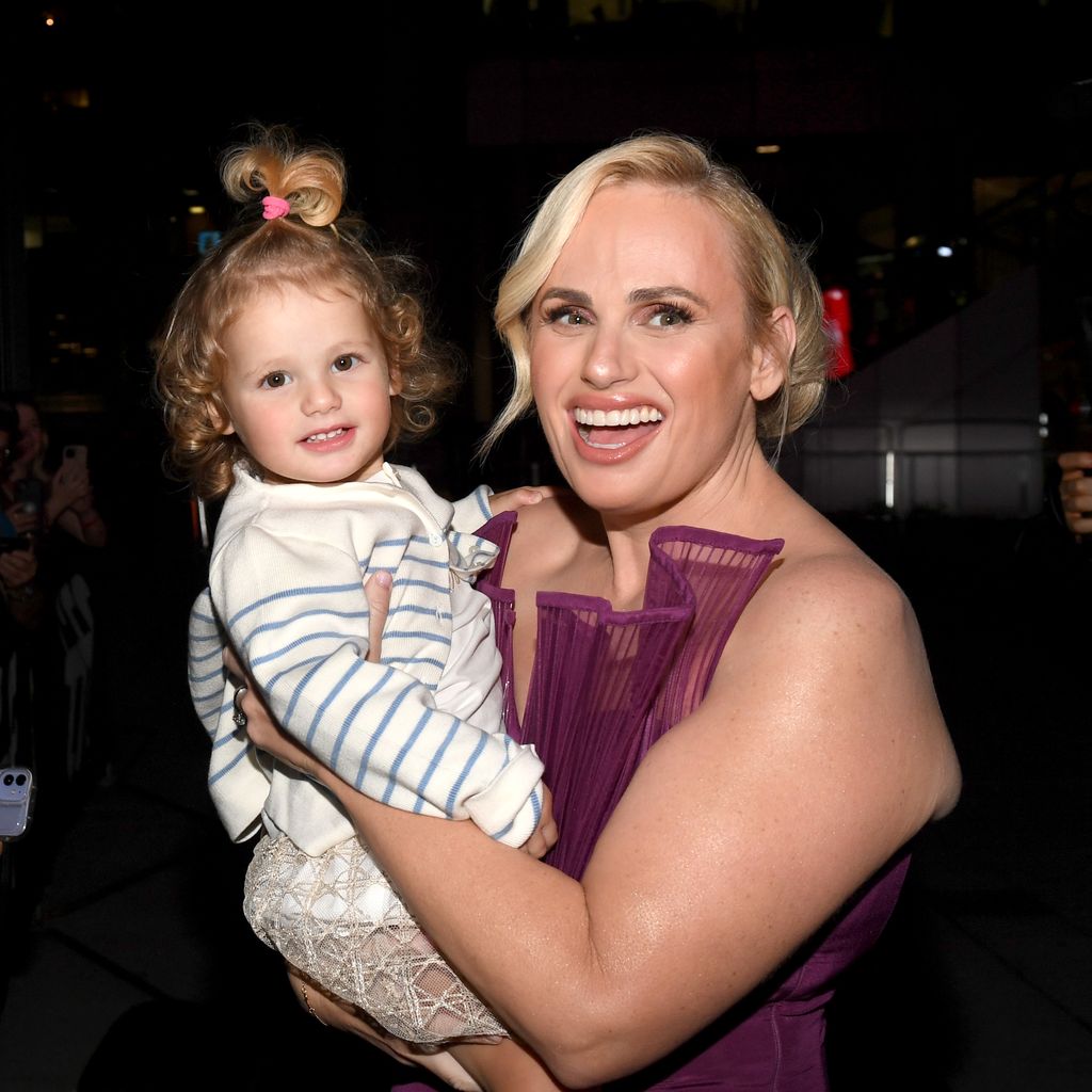 Rebel Wilson und ihre Tochter beim Internationalen Film Festival in Toronto, 2024