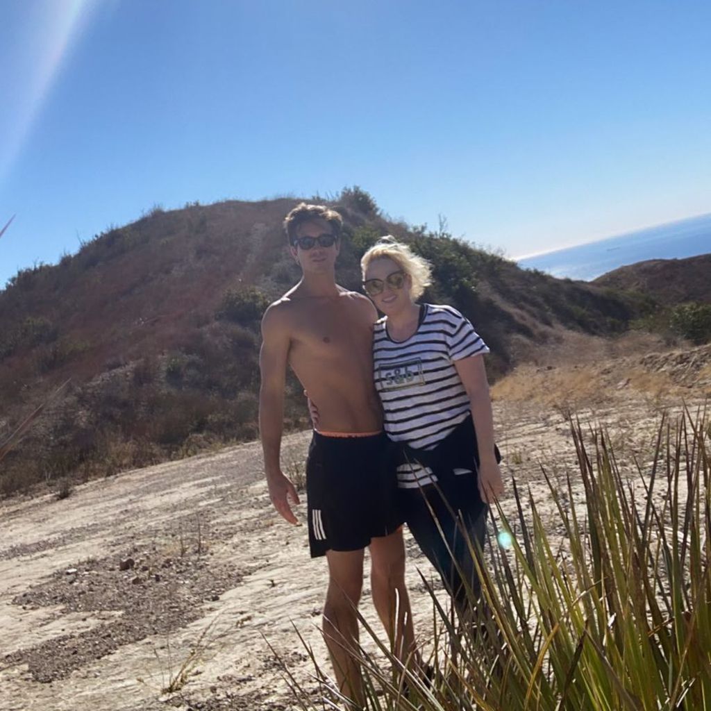 Jacob Busch und Rebel Wilson, Dezember 2020