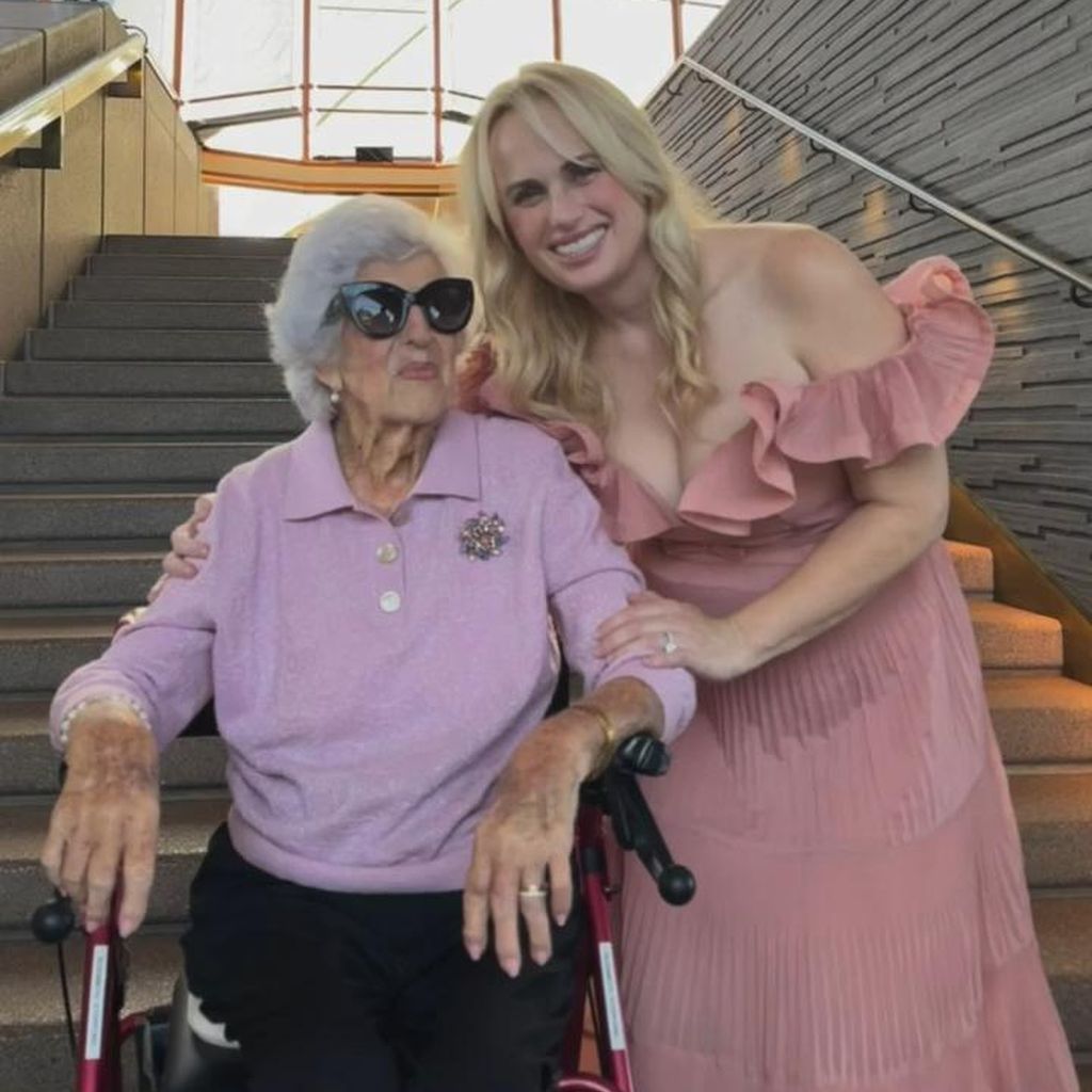 Rebel Wilson mit ihrer Großmutter Gar