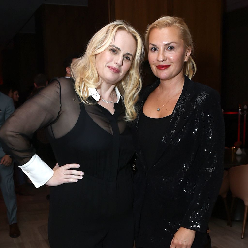 Rebel Wilson mit ihrer Verlobten Ramona Agruma im September 2024