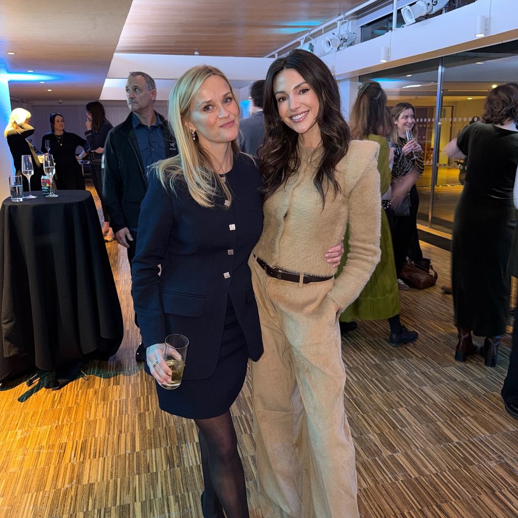 Reese Witherspoon und Michelle Keegan im November 2025