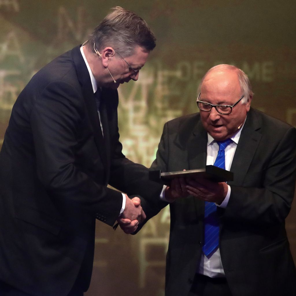 Reinhard Grindel und Uwe Seeler bei der Hall Of Fame Gala