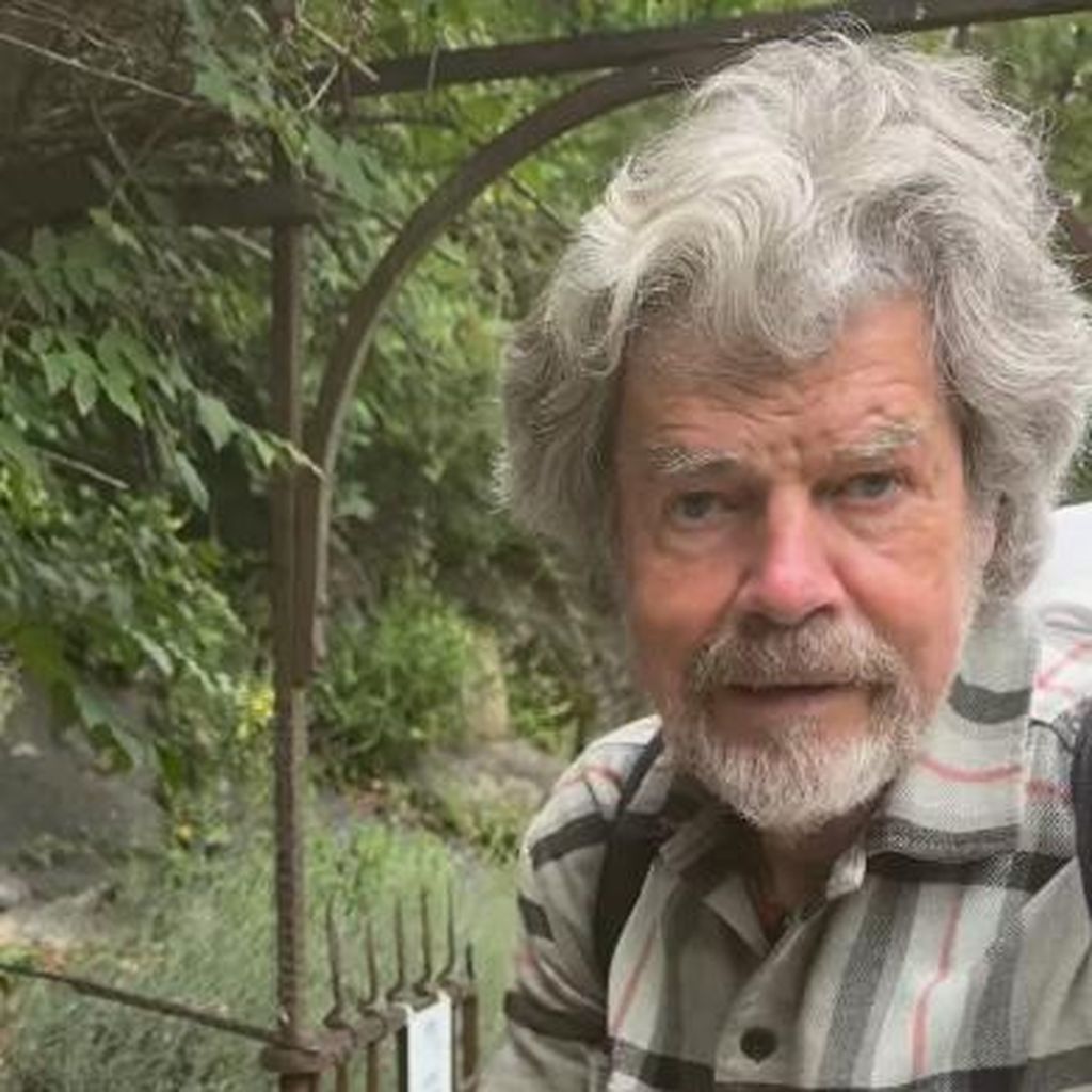 Reinhold Messner, Aktivist und Buchautor