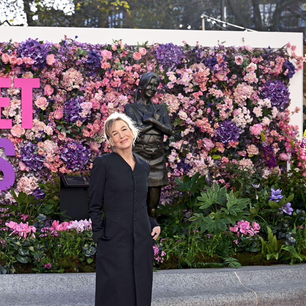 Renée Zellweger bei der Enthüllung der "Bridget Jones"-Statue am Leicester Square in London