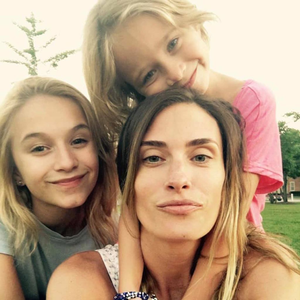 Rhea Durham mit ihren Kindern Ella und Grace