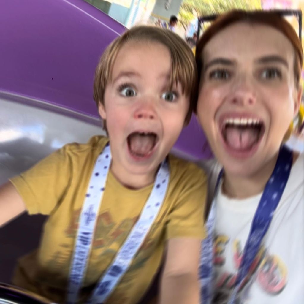 Rhode und Emma Roberts, Oktober 2025