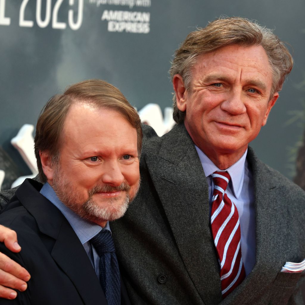 Rian Johnson und Daniel Craig bei der Eröffnungsgala von Wake Up Dead Man: A Knives Out Mystery