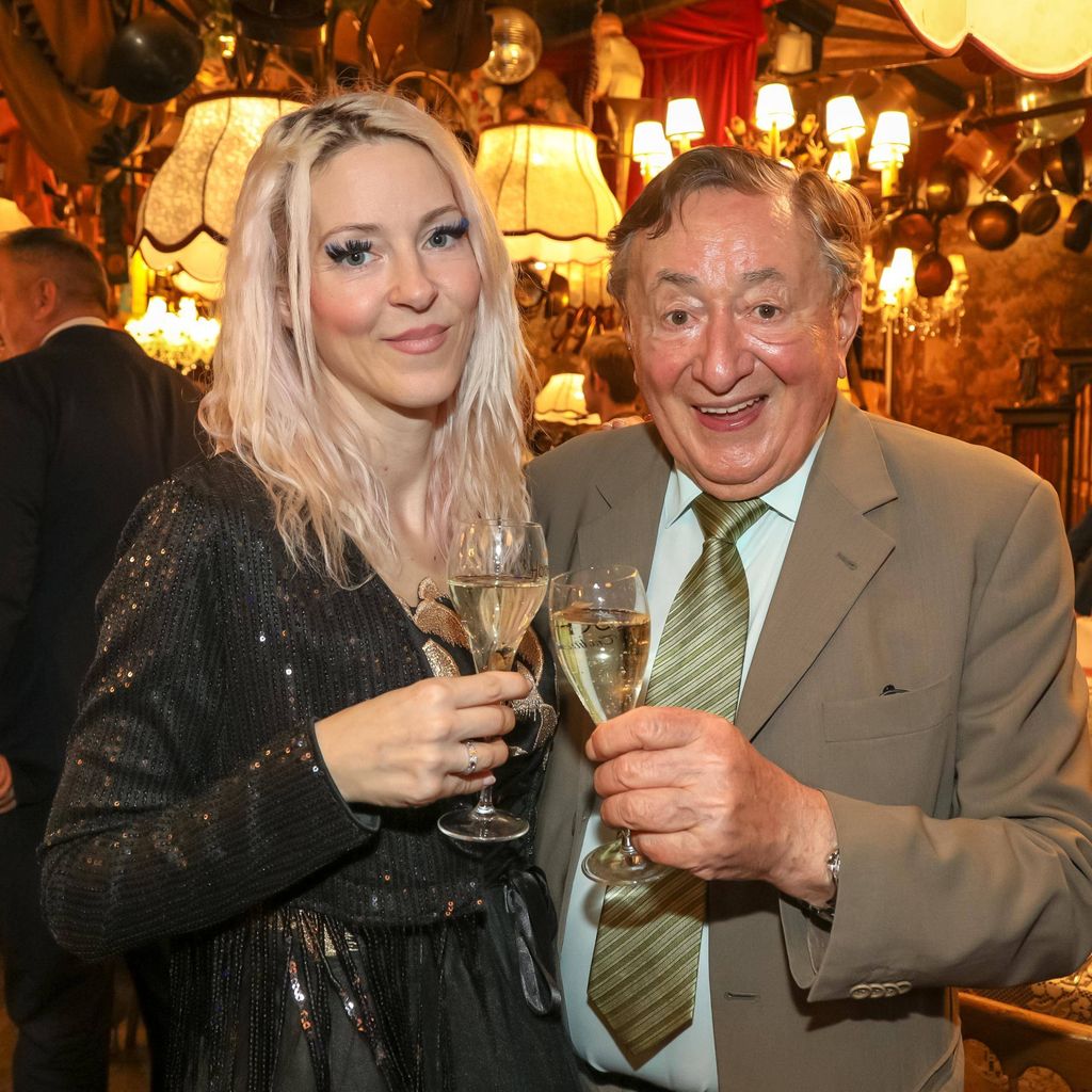 Richard Lugner und Simone Lugner beim Künstler-Heringsschmaus 2023 im Marchfelderhof Deutsch-Wagram