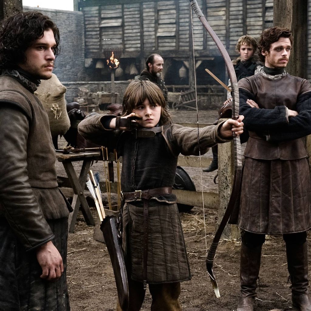 Richard Madden, Kit Harington und Isaac Hempstead Wright in einer Szene aus Game of Thrones, Staffel 1 (2011)