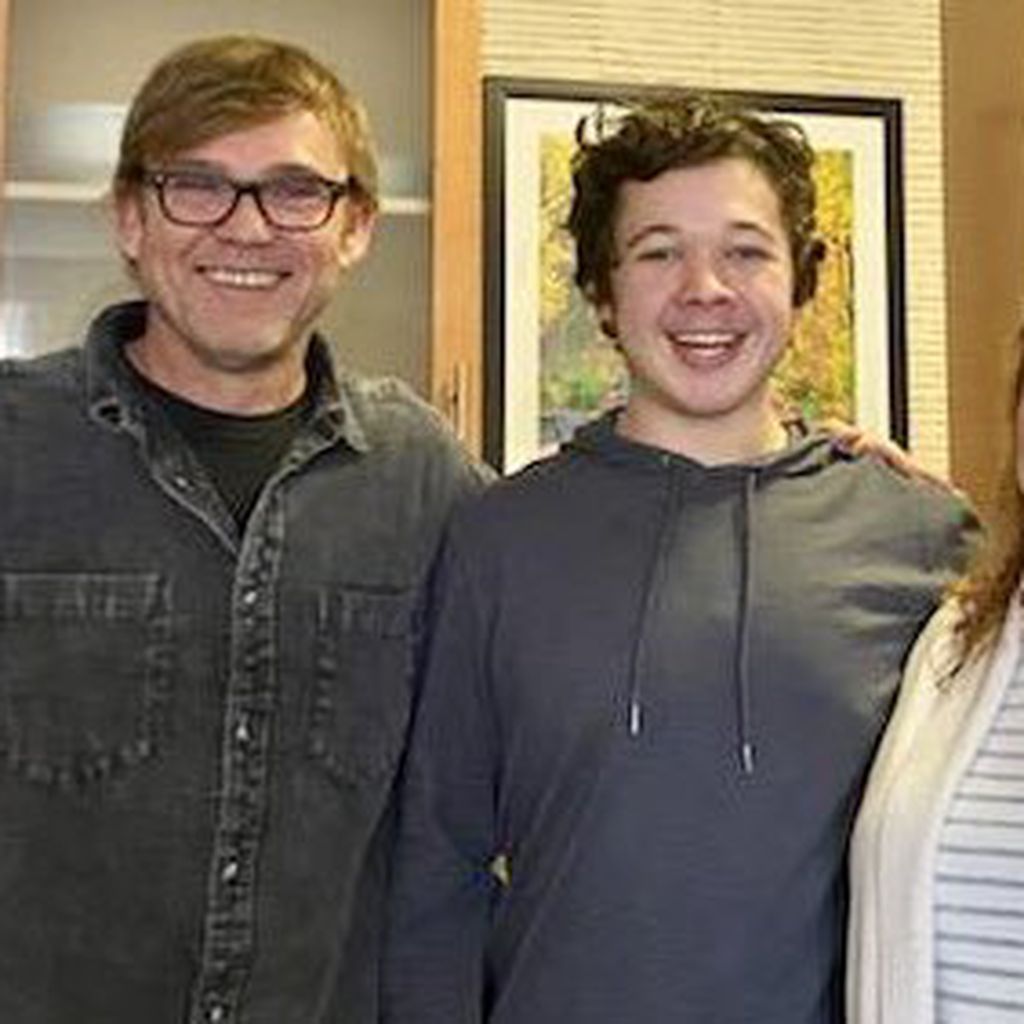Ricky Schroder mit Kyle Rittenhouse und dessen Mutter