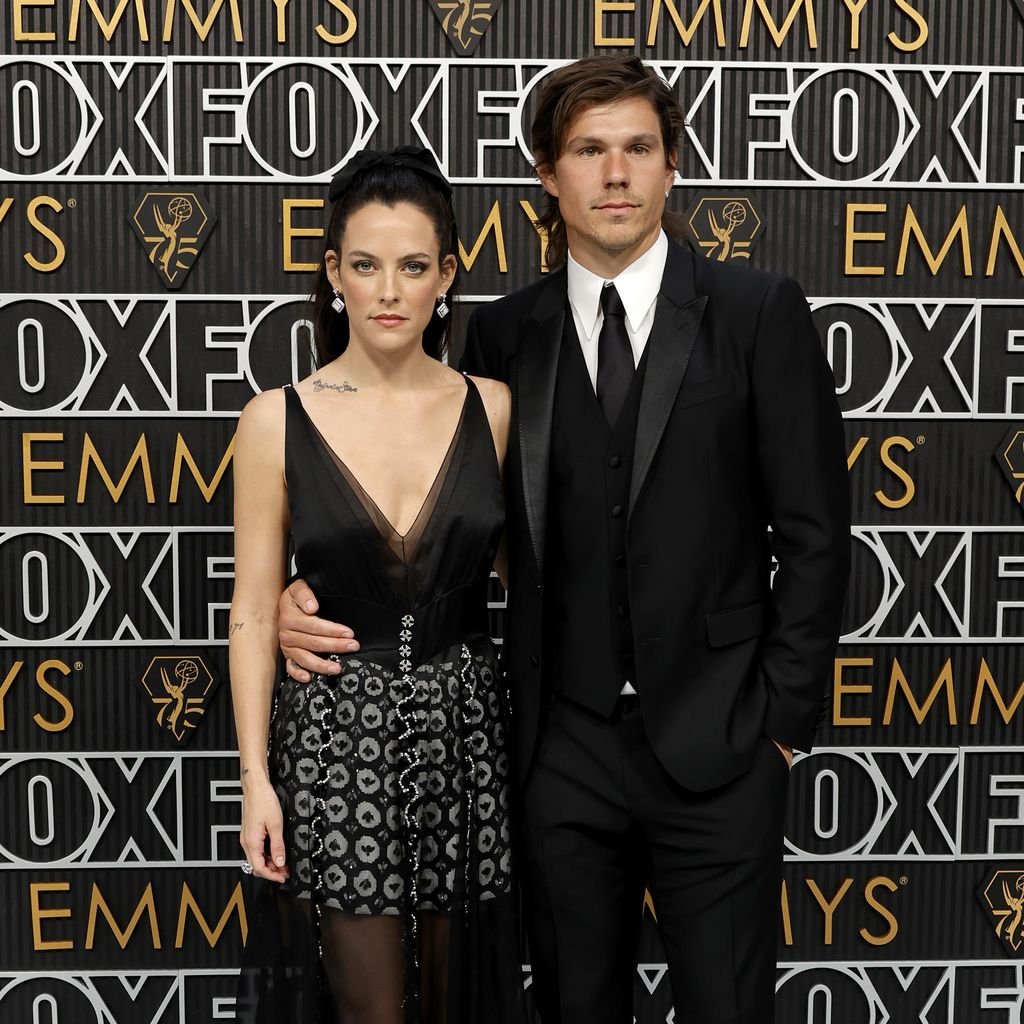 Riley Keough und Ben Smith-Petersen bei den Emmys 2024