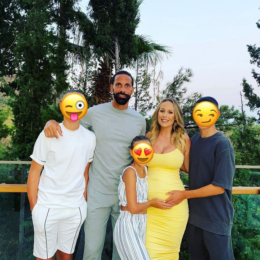 Rio Ferdinand mit seinen drei Kindern und seiner neuen Frau Kate