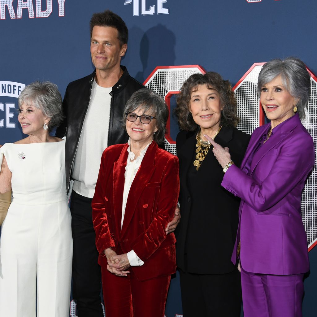 Rita Moreno, Tom Brady, Sally Field, Lily Tomlin und Jane Fonda bei der Premiere