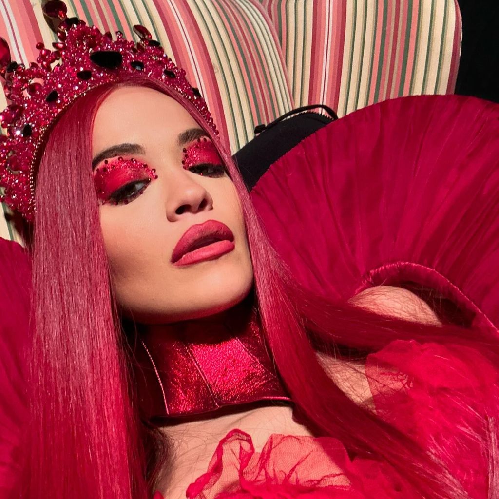 Rita Ora in ihrer Rolle als böse Herzkönigin für "Descendants: The Rise of Red"
