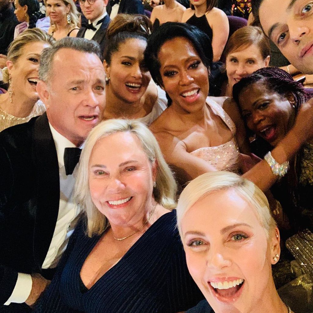 Rita Wilson, Tom Hanks, Salma Hayek, Regina King, Rami Malek und Charlize Theron