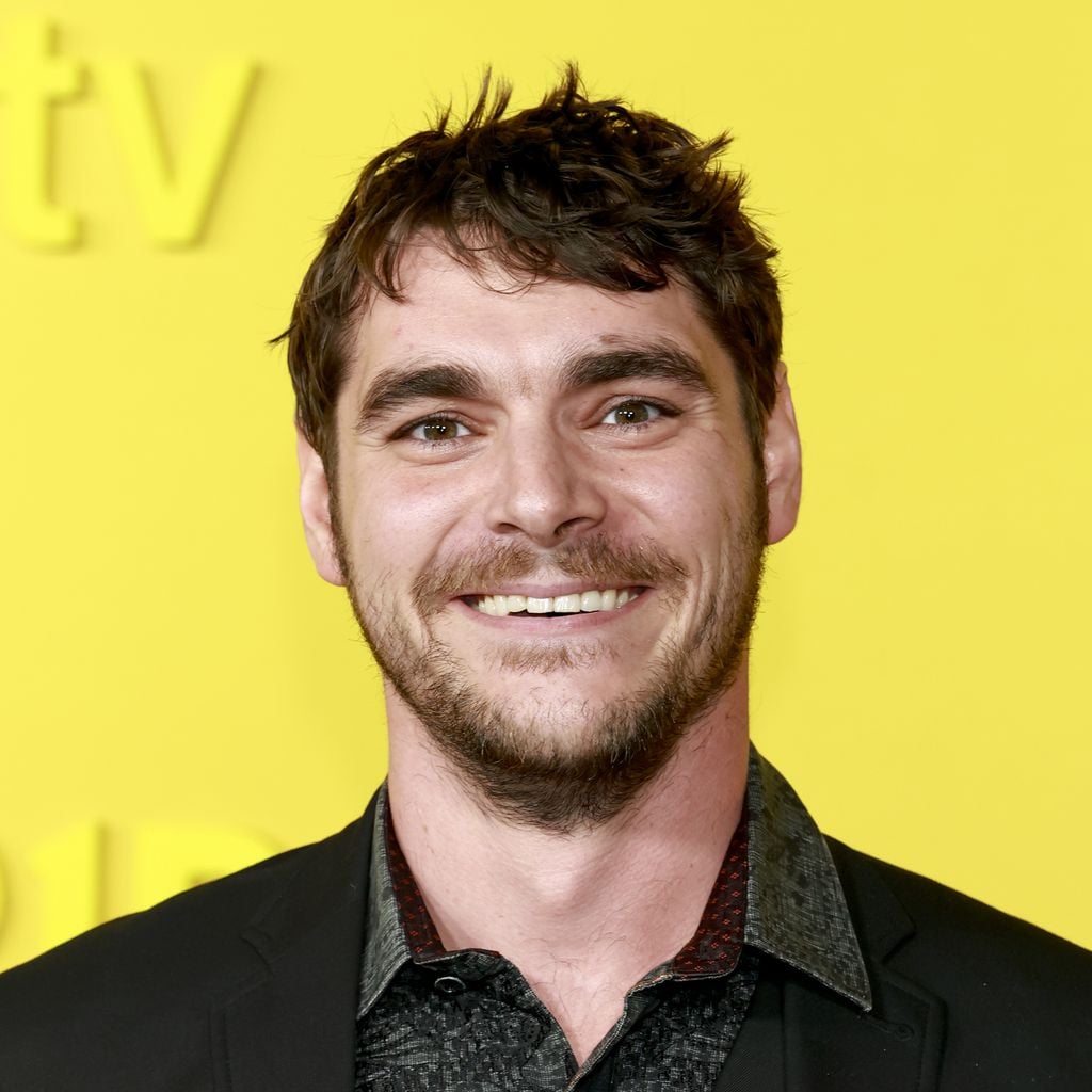 RJ Mitte bei der Weltpremiere von Apple TV+ "Pluribus" im DGA Theater Complex in Los Angeles
