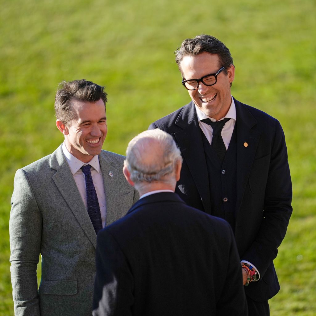 Rob McElhenney, Ryan Reynolds und König Charles, Dezember 2022