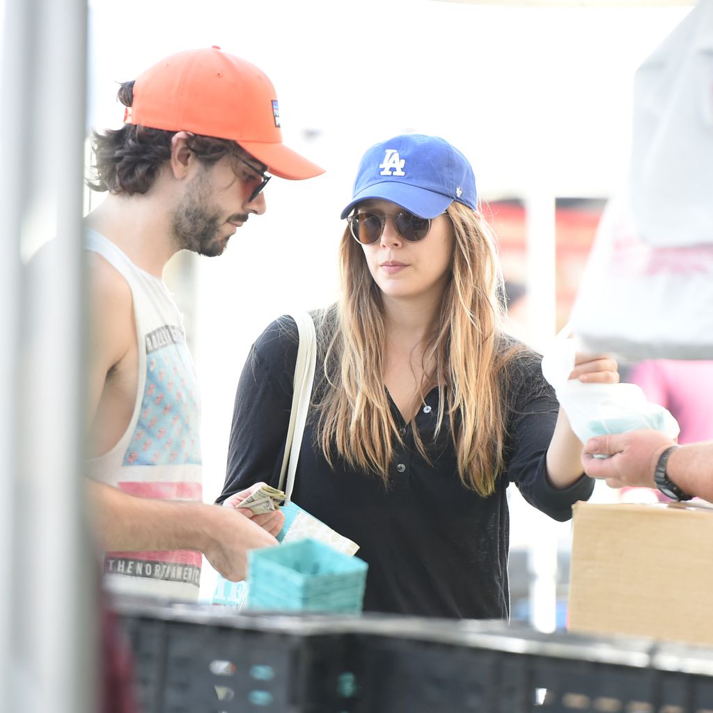 Robbie Arnett und Elizabeth Olsen, Oktober 2017