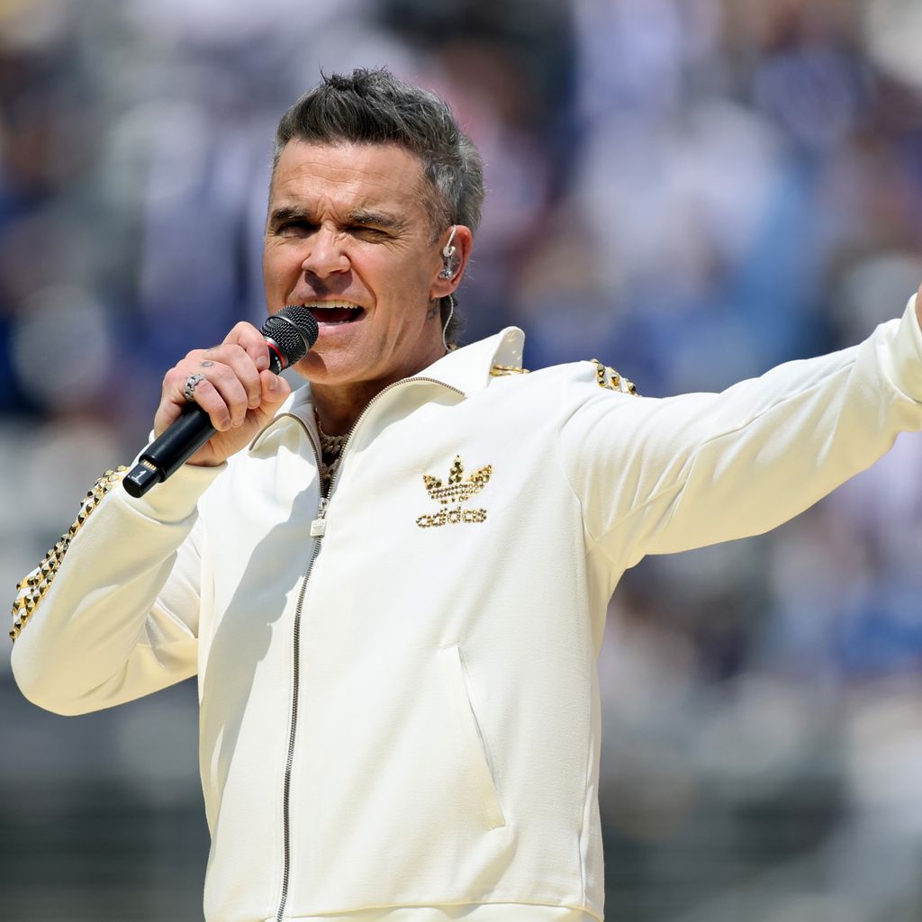Robbie Williams, Sänger
