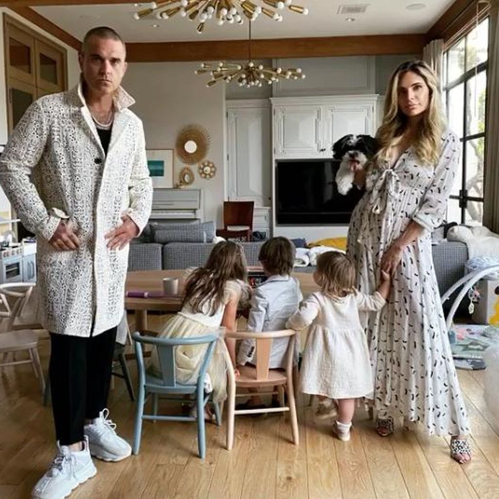 Robbie Williams und Ayda Field mit ihren Kids